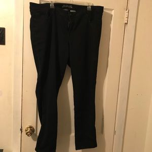 Torrid black skinny jeans. Size 24